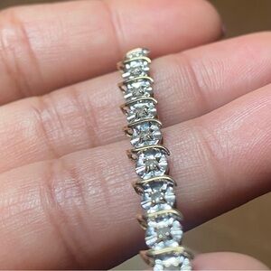 10K Diamond Bracelet 6.38g